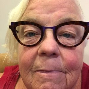 Meet your Posher, Ellen